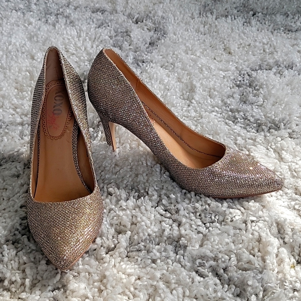 Gold sparkly 4 inch XOXO High Heels